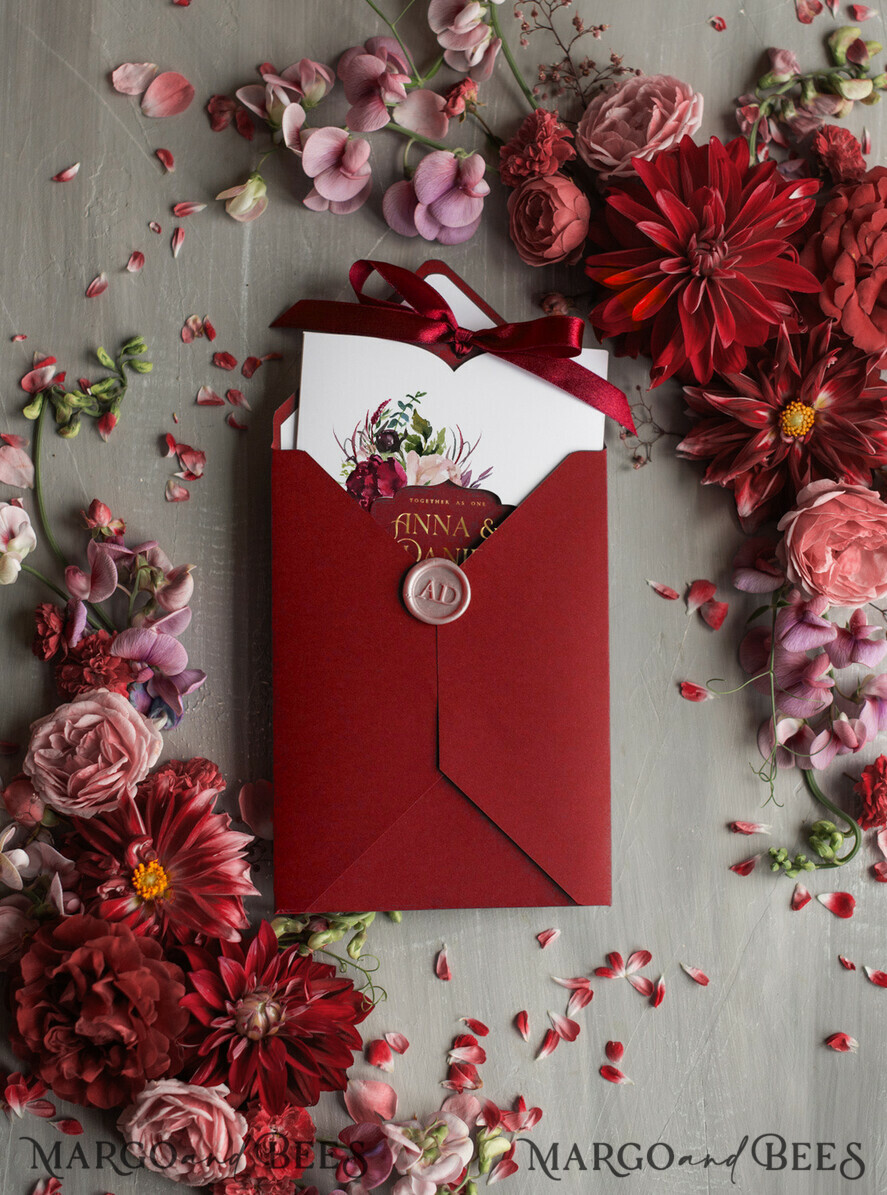 HOCHZEITS EINLADUNGEN Gold / Roségold / Silber / Glitzer Romantische rote Hochzeitskarten mit Schleife, glamouröse florale Hochzeitskarten, indische luxuriöse Goldfolien-Hochzeitseinladungen, maßgeschneiderte burgunderfarbene Pocket-Hochzeitseinladungssuite.