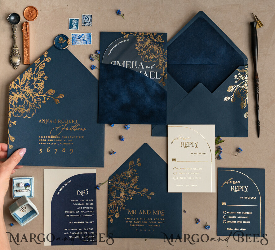HOCHZEITS EINLADUNGEN Gold / Roségold / Silber / Glitzer Marineblaue Goldbogen-Hochzeitskarten, Plexi-Taschen-Velours-Hochzeitskarten, Dunkelblaue Gold-Hochzeitseinladungen, Elegante Hochzeitskarten
