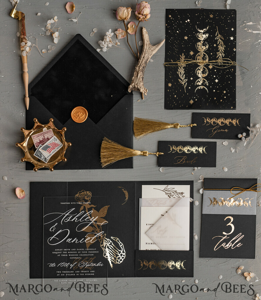 HOCHZEITS EINLADUNGEN Gold / Roségold / Silber / Glitzer Halloween-Mondphasen-Hochzeitseinladungen-Set, schwarze Einladungen, gruselige Halloween-Einladungen, gothische Hochzeitseinladungskarten, Skelett-Hochzeitsset in Schwarz und Gold.