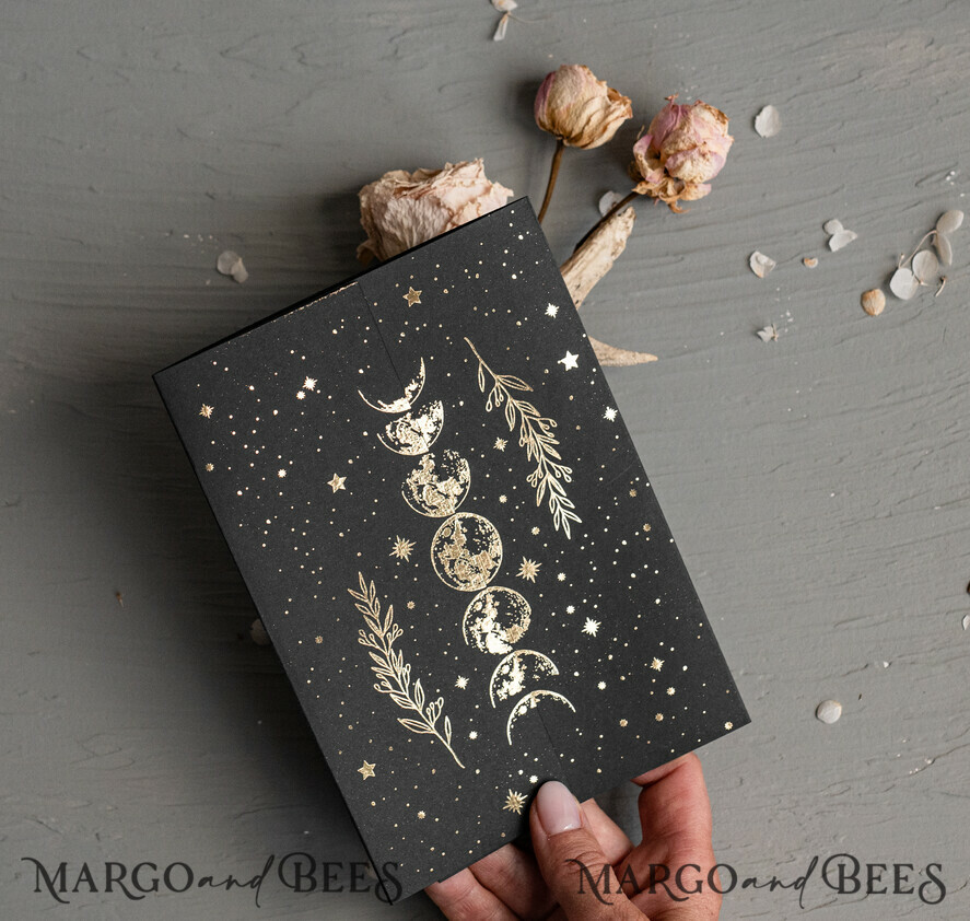 HOCHZEITS EINLADUNGEN Gold / Roségold / Silber / Glitzer Halloween-Mondphasen-Hochzeitseinladungen-Set, schwarze Einladungen, gruselige Halloween-Einladungen, gothische Hochzeitseinladungskarten, Skelett-Hochzeitsset in Schwarz und Gold.