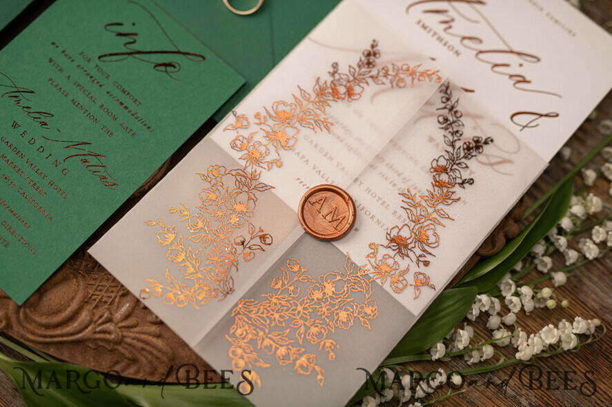 HOCHZEITS EINLADUNGEN Gold / Roségold / Silber / Glitzer Luxuriöse grüne Goldhochzeitseinladungen, elegante smaragdgrüne Hochzeitskarten, maßgeschneiderte Einladungskarten aus weißem Pergament, Einladungen mit goldenem Glanz.