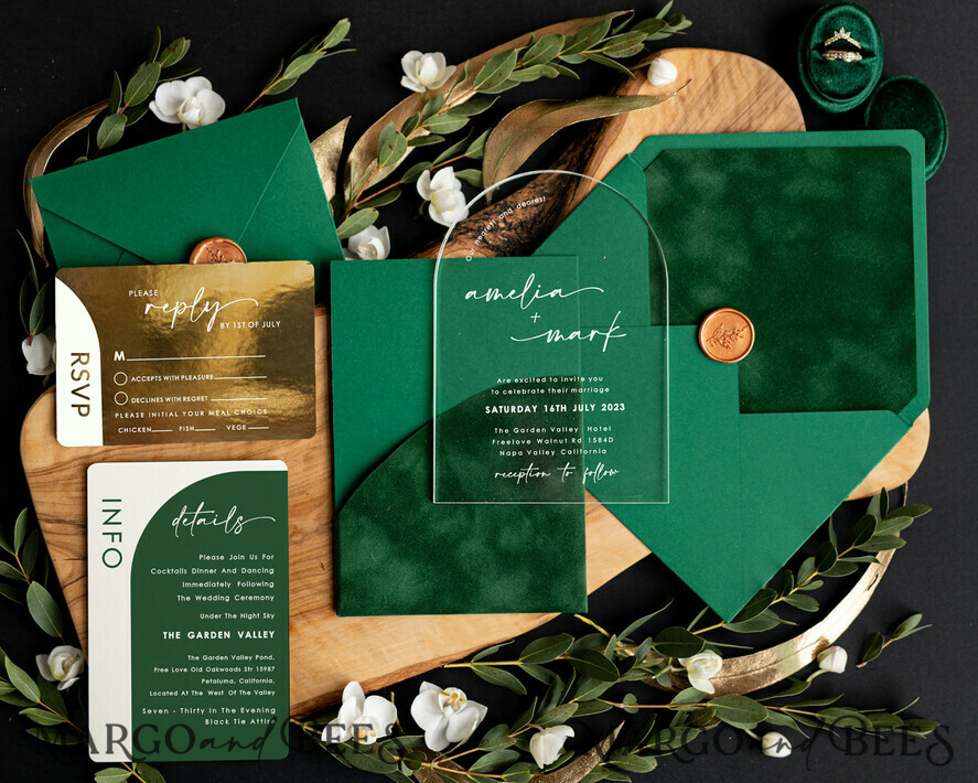 HOCHZEITS EINLADUNGEN Gold / Roségold / Silber / Glitzer Smaragdgrüne Samthochzeits-Einladungen, Acrylbogen-Hochzeitseinladungen, Grünpflanzen-Samthochzeitseinladungssatz, moderne Gartenhochzeitsstationery, Boho-Hochzeitsideen, klare transparente Hochzeitseinladung mit rsvp, grün und gold Acryl-Hochzeitseinladungssatz