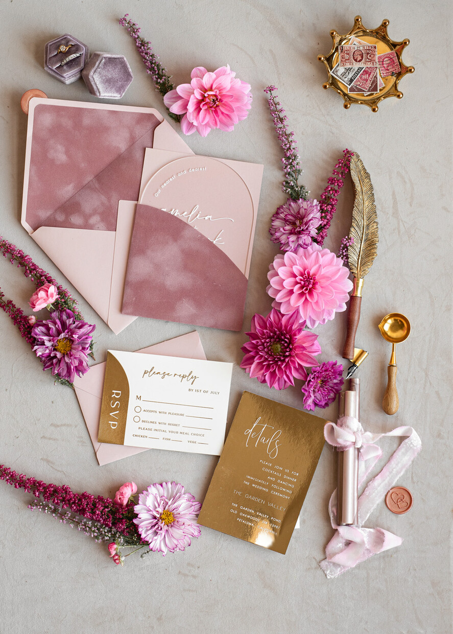 HOCHZEITS EINLADUNGEN Gold / Roségold / Silber / Glitzer Arch Gold Acryl Hochzeitsinvitation Suite, Samtumschlag Blush Pink Hochzeitskarten, Boho Hochzeitskarten