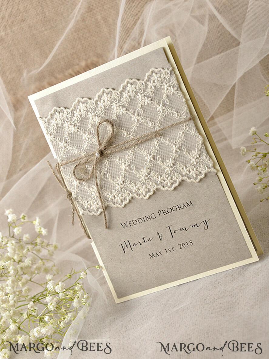 MENÜ & PROGRAMME  
 rustikal Rustikales Hochzeitsprogramm mit Spitze, Scheunenhochzeitsprogramm, eco-romantische personalisierte Karten mit Jute, einfaches rustikales Spitzenhochzeitsprogramm, elegantes Heft braune Hochzeitskarten
