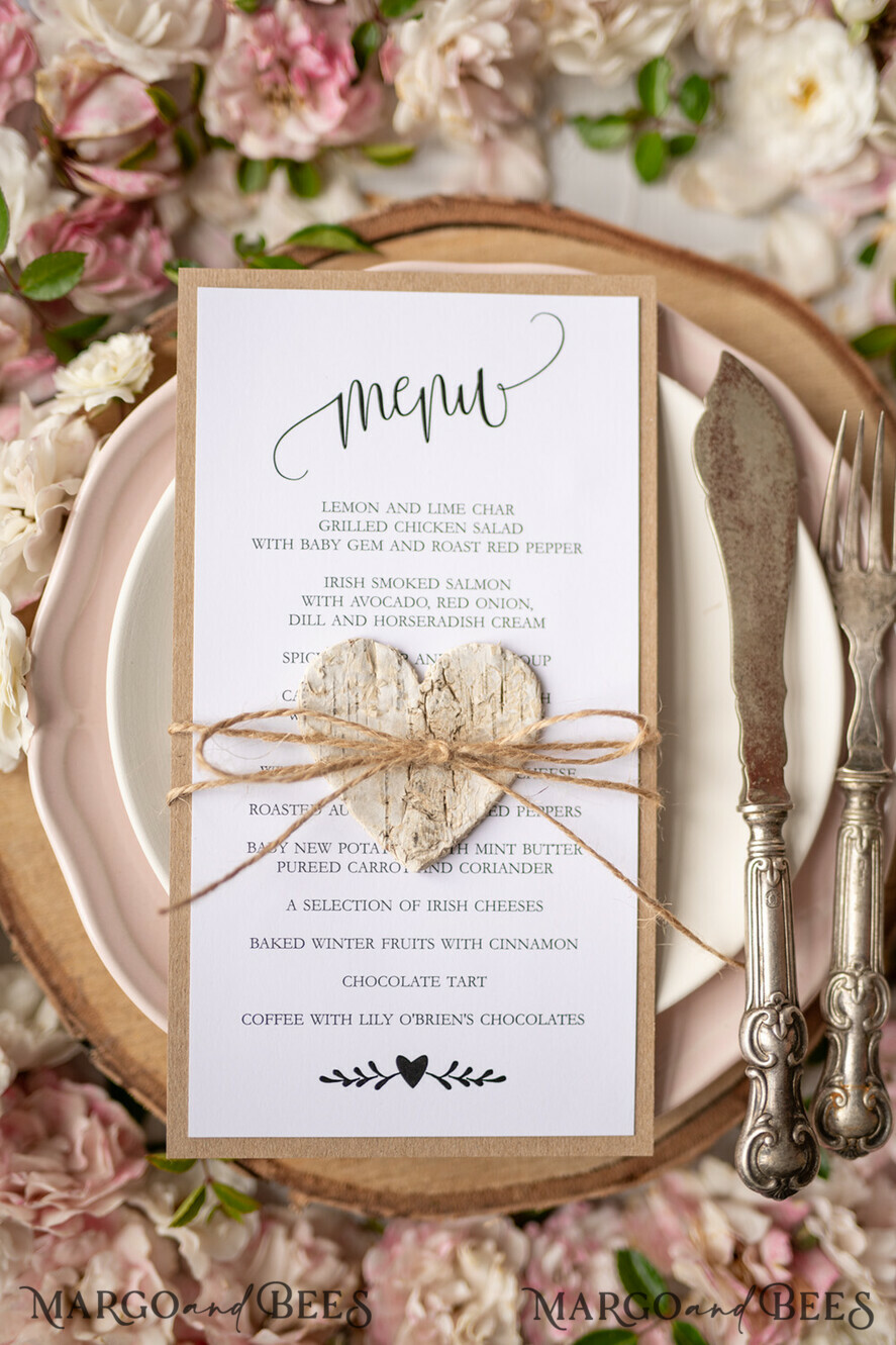 MENÜ & PROGRAMME  
 rustikal Rustikales Hochzeitsmenü mit Schnur, Hochzeitsdinner-Menü im Scheunenstil, ökologisch romantische personalisierte Karten mit Holzherz, Kraft-Hochzeitsmenü, einfaches rustikales Jute-Hochzeitsmenü, elegante weiße Hochzeitsmenükarten.