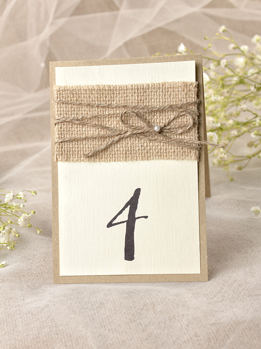 TISCHDEKORATIONSCHILDER   Holz Eco Rustikale Tischnummern Rustikale Hochzeits-Tischnummern mit natürlichem Jute und Schnur, Scheunenhochzeit Tischkarten, elegante, ökologisch romantische personalisierte Karten, einfache rustikale Hochzeits-Tischdekoration.