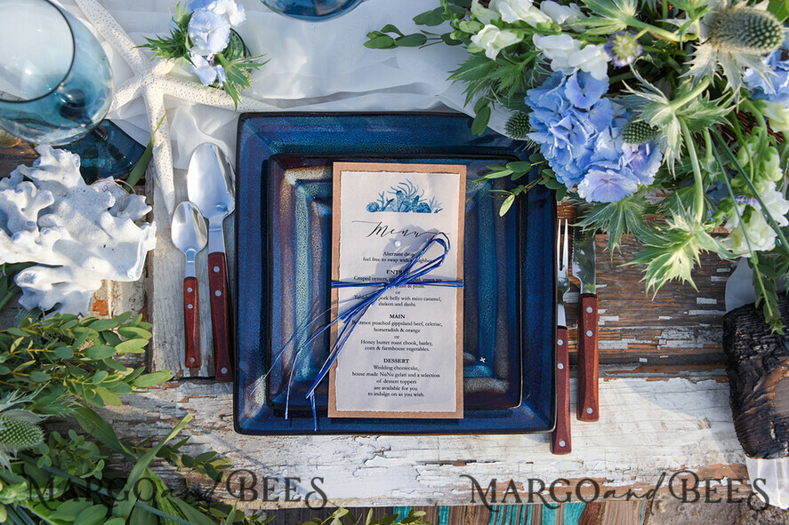 MENÜ & PROGRAMME  
 Strand Romantisches Blaues Strandhochzeitsmenü, Zielhochzeitsmenü mit Raffia-Schnur, Menükarte mit gezacktem Rand, Meereshochzeitsmenü, einzigartiges Muschel-Hochzeitsmenü