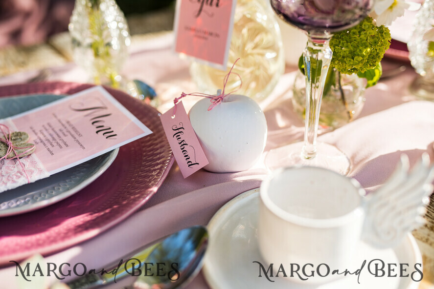 MENÜ & PROGRAMME  
 rustikal und Spitze Rustikales Hochzeitsmenü mit Spitze, Hochzeitsdinner-Menü im Scheunenstil, ökologisch-romantische personalisierte Karten mit Holzherz, Kraft-Hochzeitsmenü, einfaches rustikales Spitzen-Hochzeitsmenü, elegante rosa Hochzeitsmenü-Karten.