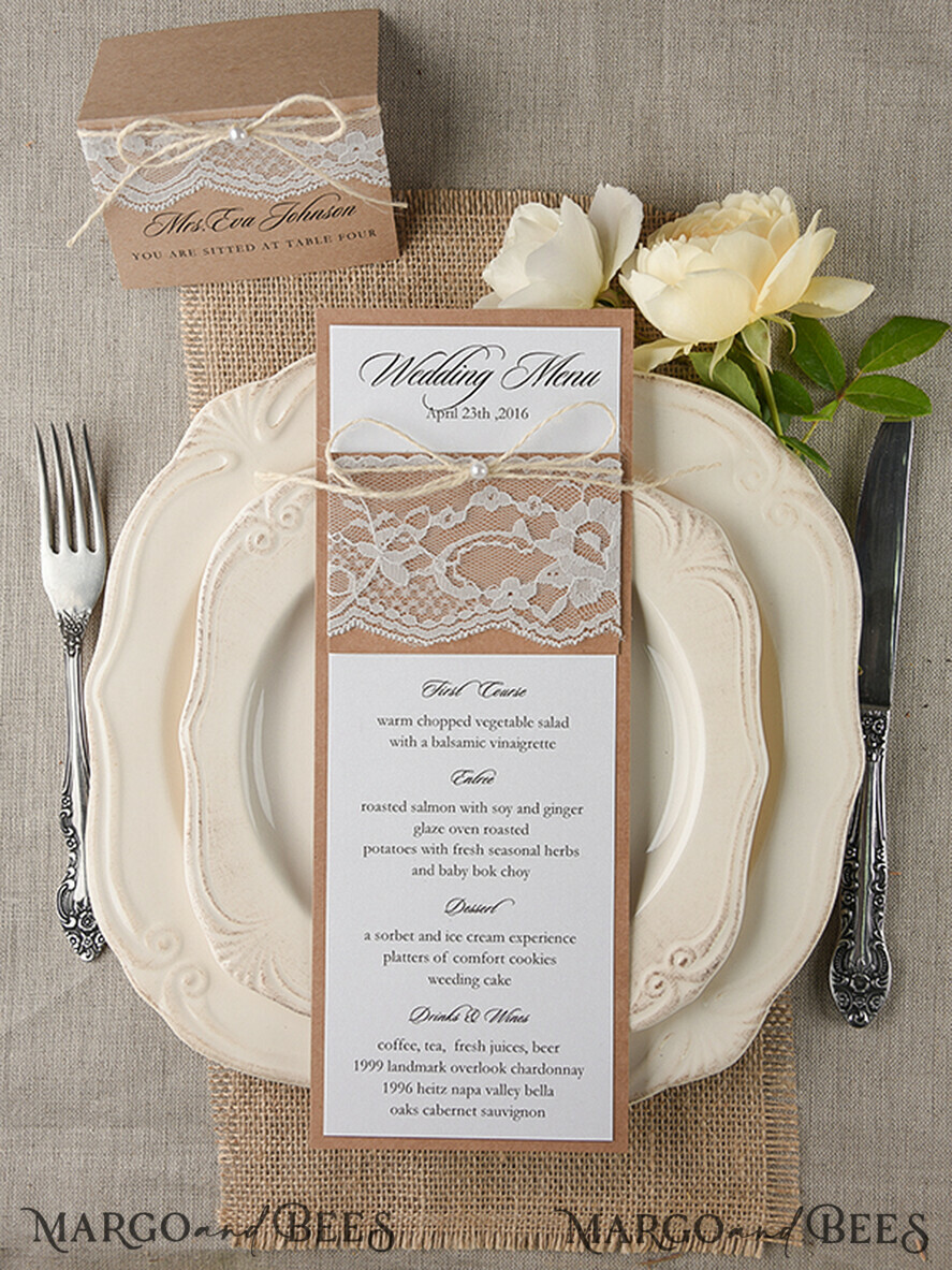 MENÜ & PROGRAMME  
 rustikal und Spitze Minimalistisches Braunes Hochzeitsmenü, Ästhetisches Schickes Spitzenempfangs-Dinner-Menü, Romantisches Menü Mit Jute-Schnur, Elegante Weiße Und Braune Handgemachte Hochzeitsmenü-Karten