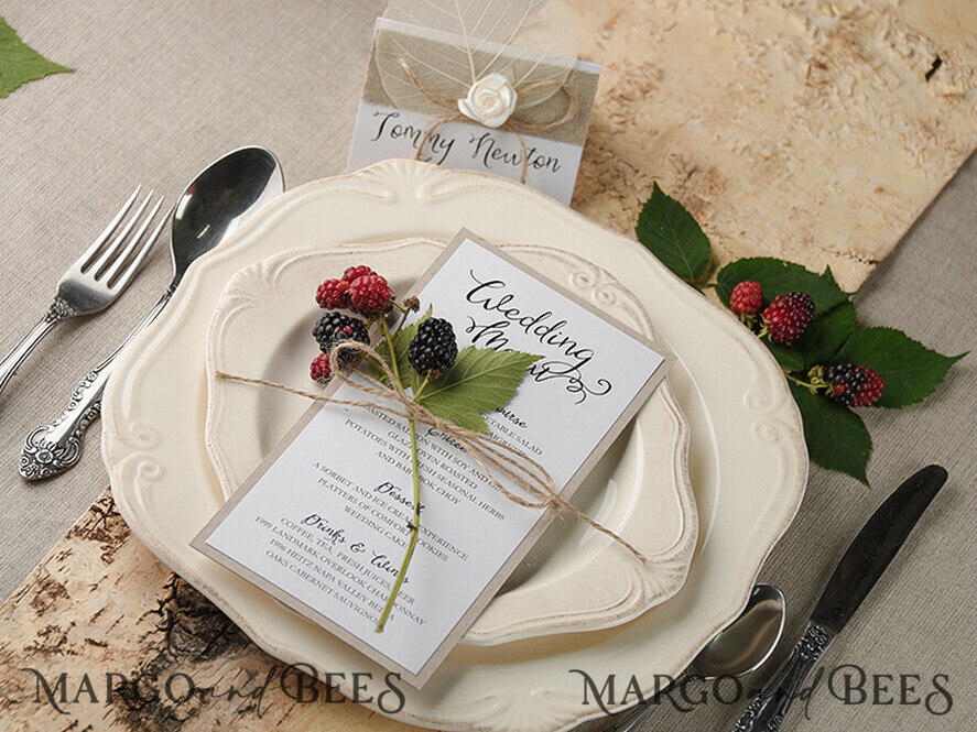 MENÜ & PROGRAMME  
 rustikal und Spitze Rustikales Hochzeitsmenü mit Jute-Schnur, Hochzeitsdinner-Menü für die Scheune, öko-romantische personalisierte Karten, Kraft-Hochzeitsmenü, einfaches rustikales Hochzeitsmenü, elegante ecrufarbene Hochzeitsmenü-Karten.