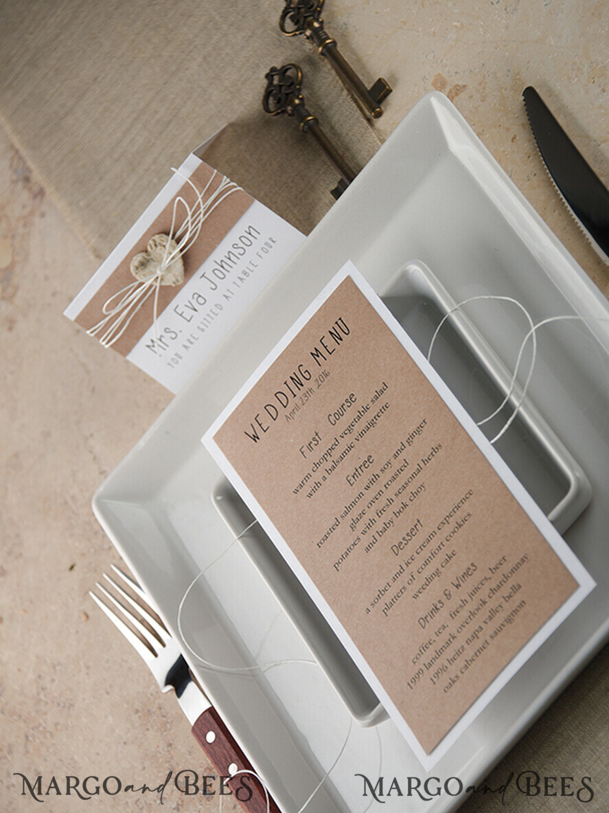 MENÜ & PROGRAMME  
 rustikal und Spitze Rustikales Hochzeitsmenü, Scheunenhochzeits-Dinner-Menü, ökologisch romantische personalisierte Karten mit Holzherz und Schnur, Kraft-Hochzeitsmenü, einfaches rustikales Hochzeitsmenü, elegantes ökologisches braunes Hochzeitsmenükarten.