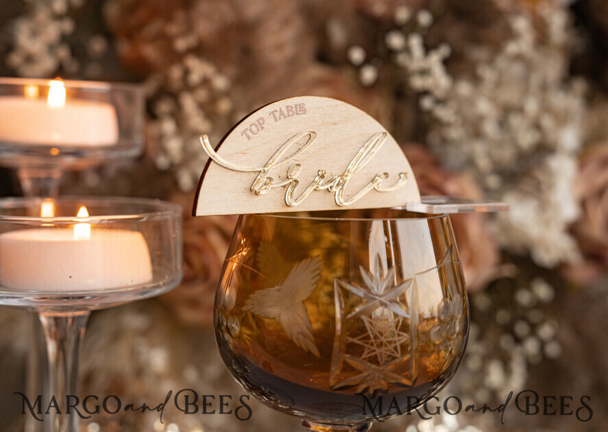 PLATZKARTEN / TISCHKARTEN  
 Acrylgold klar / Holz 3D Rustikale Bogen Tischkarten mit Ständer, moderne Holz Namenskarten, Premium Bogen goldene Sitzkarten, Holz Gold Spiegel Escortkarten, Boho natürliche Tischkarten
