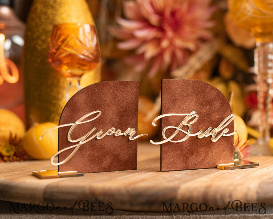 PLATZKARTEN / TISCHKARTEN  
 Acrylgold klar / Holz 3D Terrakotta Herbsthochzeitsplatzkarten, moderne halbrunde Samt-Acryl-Platzkarte mit Ständer, Hochzeitsplatzkarten in Gold, Samt- und Acryl-Namenskarten, bearbeitbarer Text