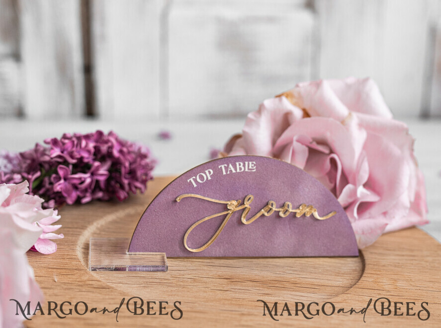 PLATZKARTEN / TISCHKARTEN  
 Acrylgold klar / Holz 3D Modernes Mauve Arch Acryl Platzkarte mit Ständer, Premium Hochzeitsplatzkarten, klare Acryl Namenskarten, luxuriöse Sitzkarten, goldene 3D Gästennamen, bearbeitbarer Text