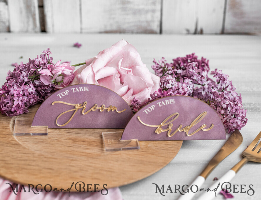 PLATZKARTEN / TISCHKARTEN  
 Acrylgold klar / Holz 3D Modernes Mauve Arch Acryl Platzkarte mit Ständer, Premium Hochzeitsplatzkarten, klare Acryl Namenskarten, luxuriöse Sitzkarten, goldene 3D Gästennamen, bearbeitbarer Text