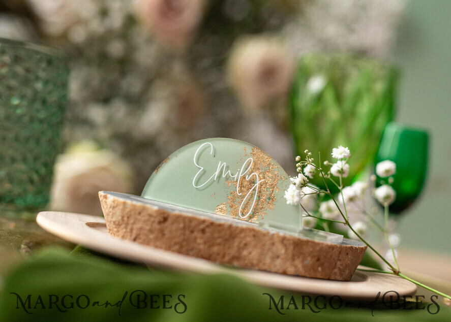 PLATZKARTEN / TISCHKARTEN  
 Acrylgold klar / Holz 3D Acrylbogen Salbeigrün Flachplatzkarte mit Stand, bemalte Acryl- und Gold-Flachplatzkarte, Grünpflanzen Gold Plexi Flachplatzkarte, Garten Luxus Hochzeits Tischdekoration