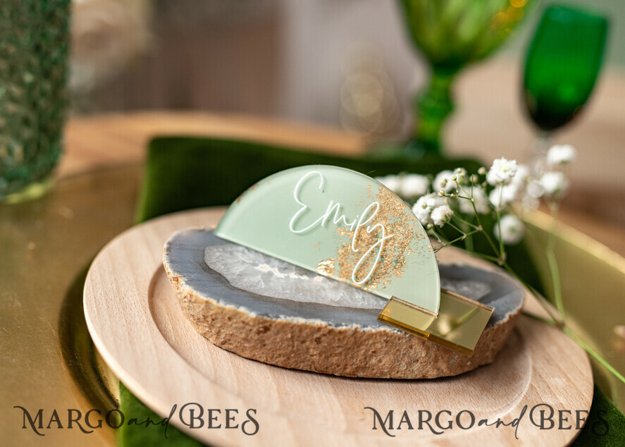 PLATZKARTEN / TISCHKARTEN  
 Acrylgold klar / Holz 3D Acrylbogen Salbeigrün Flachplatzkarte mit Stand, bemalte Acryl- und Gold-Flachplatzkarte, Grünpflanzen Gold Plexi Flachplatzkarte, Garten Luxus Hochzeits Tischdekoration