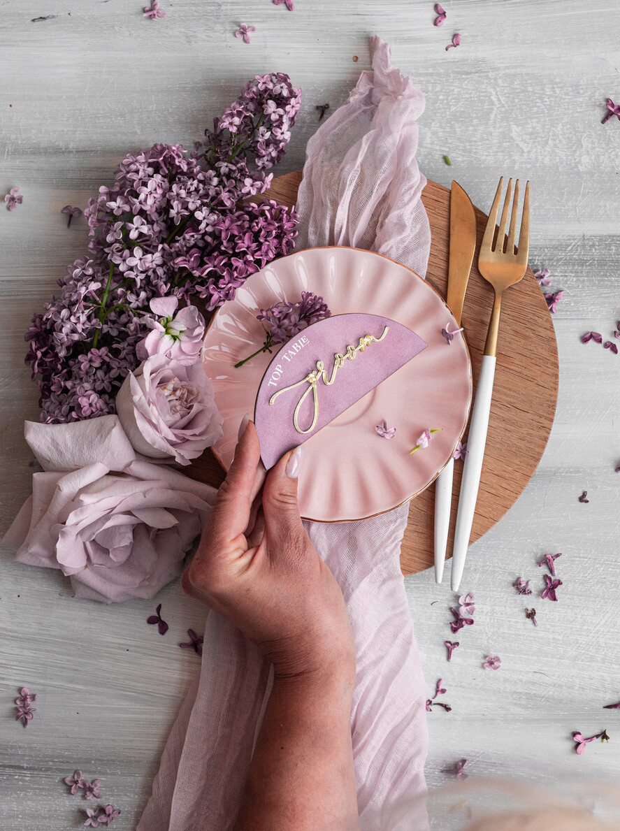 PLATZKARTEN / TISCHKARTEN  
 Acrylgold klar / Holz 3D Mauve Hochzeitsplatzkarten, Moderne Bogen Samt Gold Acryl Platzkarte ohne Ständer, Hochzeitsplatz gold Karten, Samt Spiegel gold Namenskarten, editierbarer Text, MvS