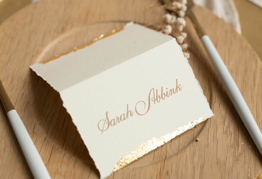 PLATZKARTEN / TISCHKARTEN  
 Luxus Premium Glitzer/ Gold/ Silber/ Roségold Romantische goldene Folien-Tischkarten für die Hochzeit, Elfenbeinfarbene Hochzeitseinladungen mit gezackten Kanten, Elegante Platzkarten, Personalisierte Hochzeitsdekoration