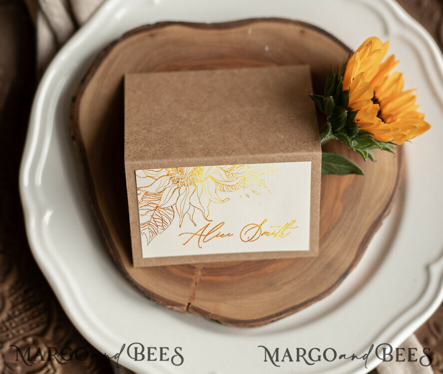 PLATZKARTEN / TISCHKARTEN  
 Luxus Premium Glitzer/ Gold/ Silber/ Roségold Elegante Eco Braune und Weiße Hochzeitsplatzkarten mit Goldfolienprägung, romantische Namensschilder für Ihre Hochzeitstische, moderne Hochzeitsstationery, Sonnenblumen-Eskortkarten.