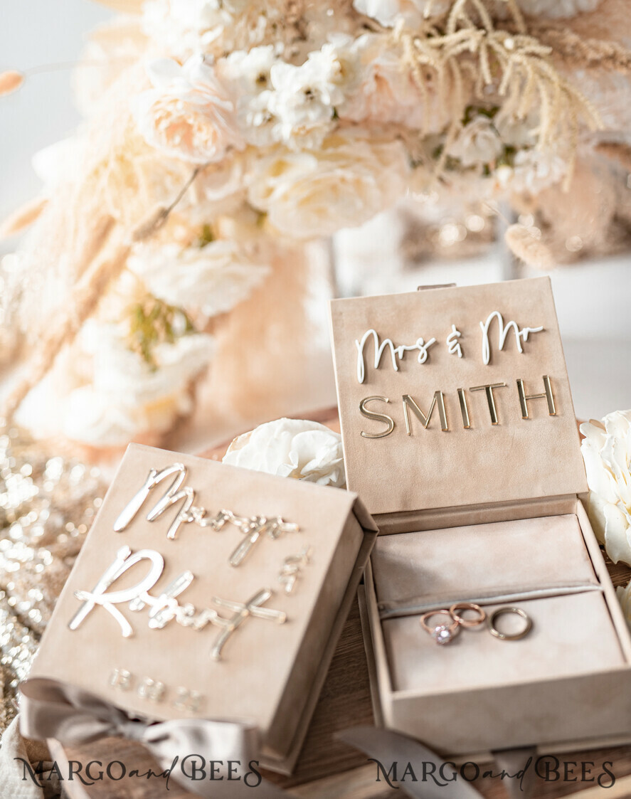 RINGTRÄGERBOXEN & KISSEN Samtkästchen für den Trauungszeremonie Beige Pink Goldene Samt Hochzeitsringbox für die Zeremonie, Ringbox für die Hochzeitszeremonie 3 Ringe Samt, Boho Glam Hochzeitsringboxen für ihn und sie, Luxus Samt Ringbox doppelt in benutzerdefinierten Farben.