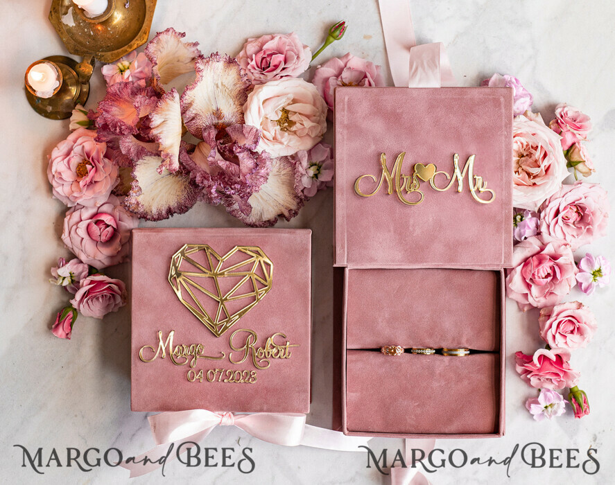 RINGTRÄGERBOXEN & KISSEN Samtkästchen für den Trauungszeremonie Ringbox für die Hochzeitszeremonie 3 Ringe, Blush Pink Goldene Samt-Hochzeitsringbox für die Zeremonie, Boho Glam Hochzeitsringboxen für ihn und sie, Luxus-Samt-Ringbox doppelt, maßgeschneiderte Farben.