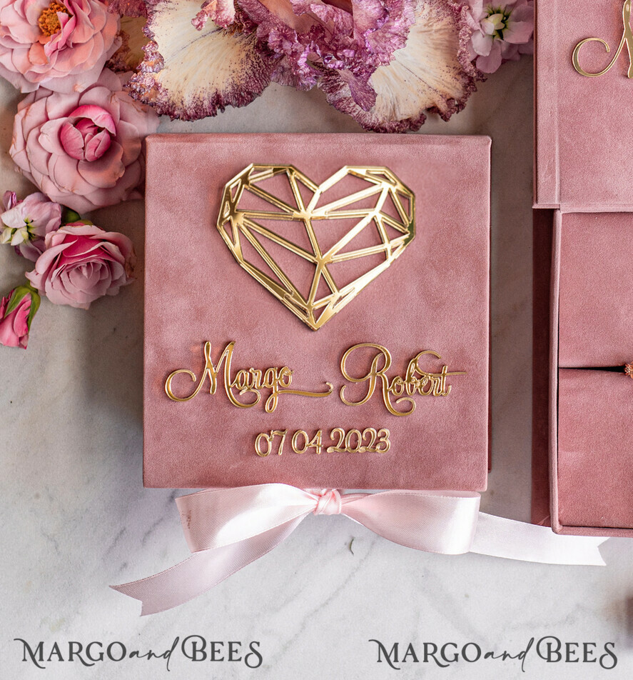 RINGTRÄGERBOXEN & KISSEN Samtkästchen für den Trauungszeremonie Ringbox für die Hochzeitszeremonie 3 Ringe, Blush Pink Goldene Samt-Hochzeitsringbox für die Zeremonie, Boho Glam Hochzeitsringboxen für ihn und sie, Luxus-Samt-Ringbox doppelt, maßgeschneiderte Farben.