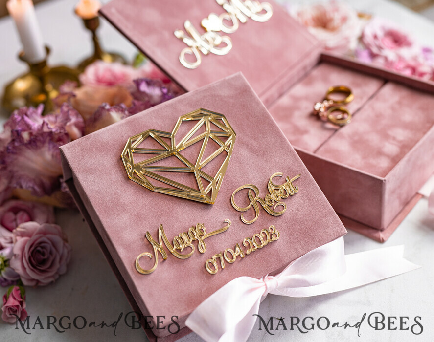 RINGTRÄGERBOXEN & KISSEN Samtkästchen für den Trauungszeremonie Ringbox für die Hochzeitszeremonie 3 Ringe, Blush Pink Goldene Samt-Hochzeitsringbox für die Zeremonie, Boho Glam Hochzeitsringboxen für ihn und sie, Luxus-Samt-Ringbox doppelt, maßgeschneiderte Farben.