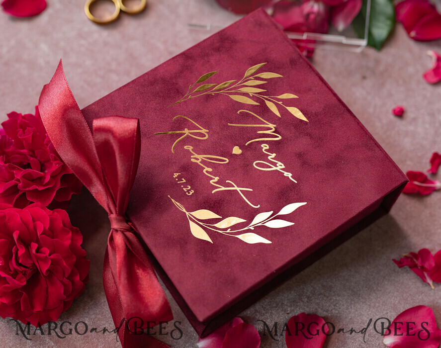 RINGTRÄGERBOXEN & KISSEN Samtkästchen für den Trauungszeremonie Luxuriöse Samt-Acryl-Hochzeitsring-Box, Glamour Bordeauxrot und goldene Hochzeitsring-Box, elegante Hochzeitsbox aus burgunderfarbenem Samt in Pink, handgefertigte Hochzeitsring-Box.