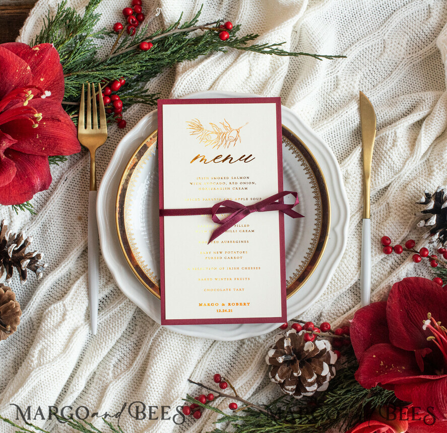 MENÜ & PROGRAMME  
 Glitzer/ Luxus Premium Luxus Weihnachtshochzeitsmenü, Glamour Golden Shine Menü, Elegantes Tannennadel Hochzeitsmenü mit Goldfolie und rotem Band, Minimalistisches Winter-Elfenbein und Burgunder Menü