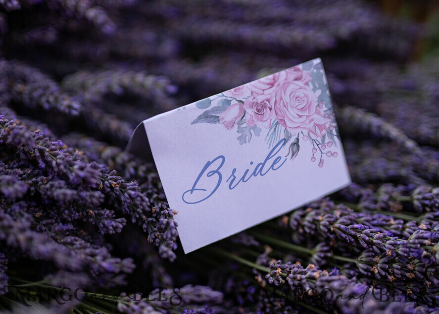 PLATZKARTEN / TISCHKARTEN  
 Romantisches Boho/ Botanisch/ Floral Moderne florale Hochzeitsplatzkarten, botanische Hochzeitsplatzkarten, romantische lilafarbene Namenskarten, elegante Hochzeitsdekoration für Tische, Boho individuelle Hochzeitsplatzkarten.