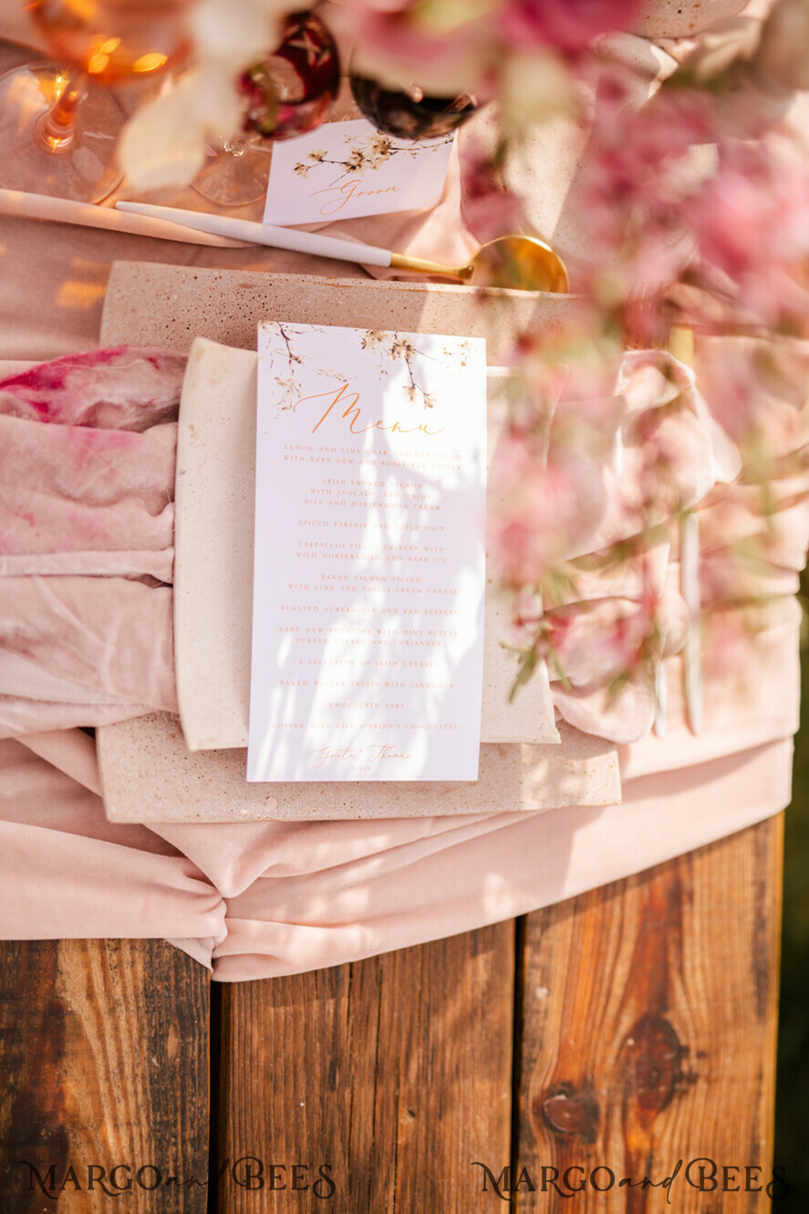 MENÜ & PROGRAMME  
 romantisch Romantisches Weißes Hochzeitsmenü, Elegante Sakura- oder Kirschblüten-Hochzeitsmenükarten, Minimalistisches und Zartes individuelles Hochzeitsmenü, Süße handgemachte Hochzeitskarten