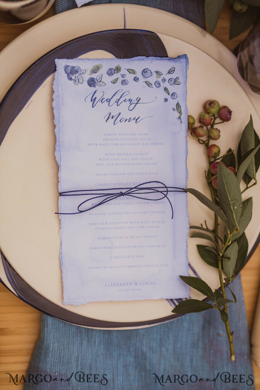 MENÜ & PROGRAMME  
 romantisch Blaubeer-Hochzeitsmenü, Florales Blau-Hochzeitsmenü, Aquarell-Blaubeeren-Menükarte, Schickes minimalistische Blaubeer- und Laub-Hochzeitsmenü, Süßes Blaubeer-Menü