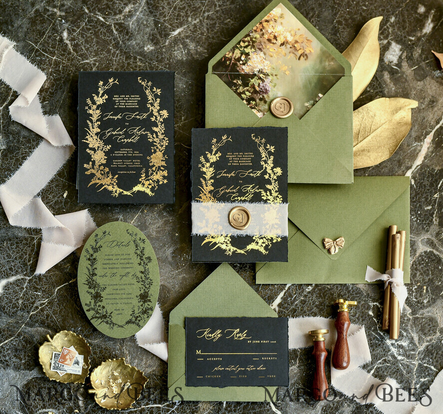 HOCHZEITS EINLADUNGEN moderne Kalligraphie / feine Kunst Salbeigrüne Fine Art Hochzeitskarten mit Blattgold, unregelmäßigen Kanten, RSVP QR-Code, Seidenband, maßgeschneiderte elegante Hochzeitssuite