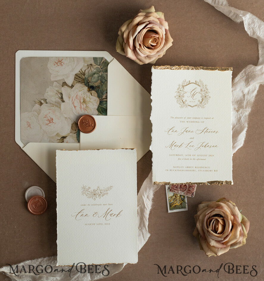 HOCHZEITS EINLADUNGEN moderne Kalligraphie / feine Kunst Elfenbein Gold Hochzeitseinladung, Florale Hochzeitseinladung, Toskana Italienische Einladungskollektion, Kranz Monogramm Hochzeitseinladungskollektion, Zackenrand Einladungen, Zerrissene Kanten Hochzeitseinladungen gold, Feine Kunst Hochzeitseinladungskollektion, Zackenrand Papier.