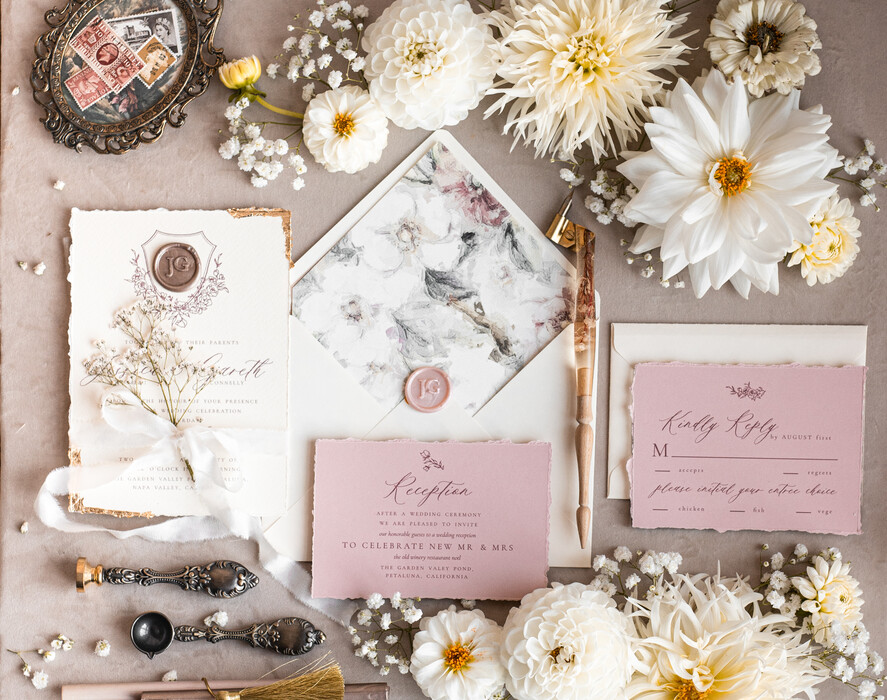 HOCHZEITS EINLADUNGEN moderne Kalligraphie / feine Kunst Fine Art Blush Hochzeitsinvitation, Echte Baby Atem Blumige Hochzeitsinvitation, Französische Provence Einladungssuite, Gypsophila Hochzeitsinvitation Suite, Zierte Kante Einladungen, Zerrissene Kante Hochzeitsinvitationen gold, Fine Art Hochzeitsinvitation Suite