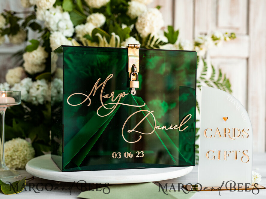 KARTONBOXEN  
 Acrylkartenbox Elegante smaragdgrüne Hochzeitsset Acryl-Kartenbox mit Schloss und Schild für Karten & Geschenke, personalisierte Hochzeitskartenbox, Acryl-Hochzeitskartenbox mit Deckel in Grün.