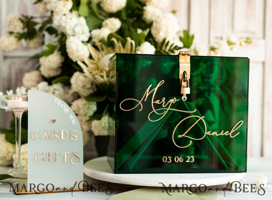 KARTONBOXEN  
 Acrylkartenbox Elegante smaragdgrüne Hochzeitsset Acryl-Kartenbox mit Schloss und Schild für Karten & Geschenke, personalisierte Hochzeitskartenbox, Acryl-Hochzeitskartenbox mit Deckel in Grün.