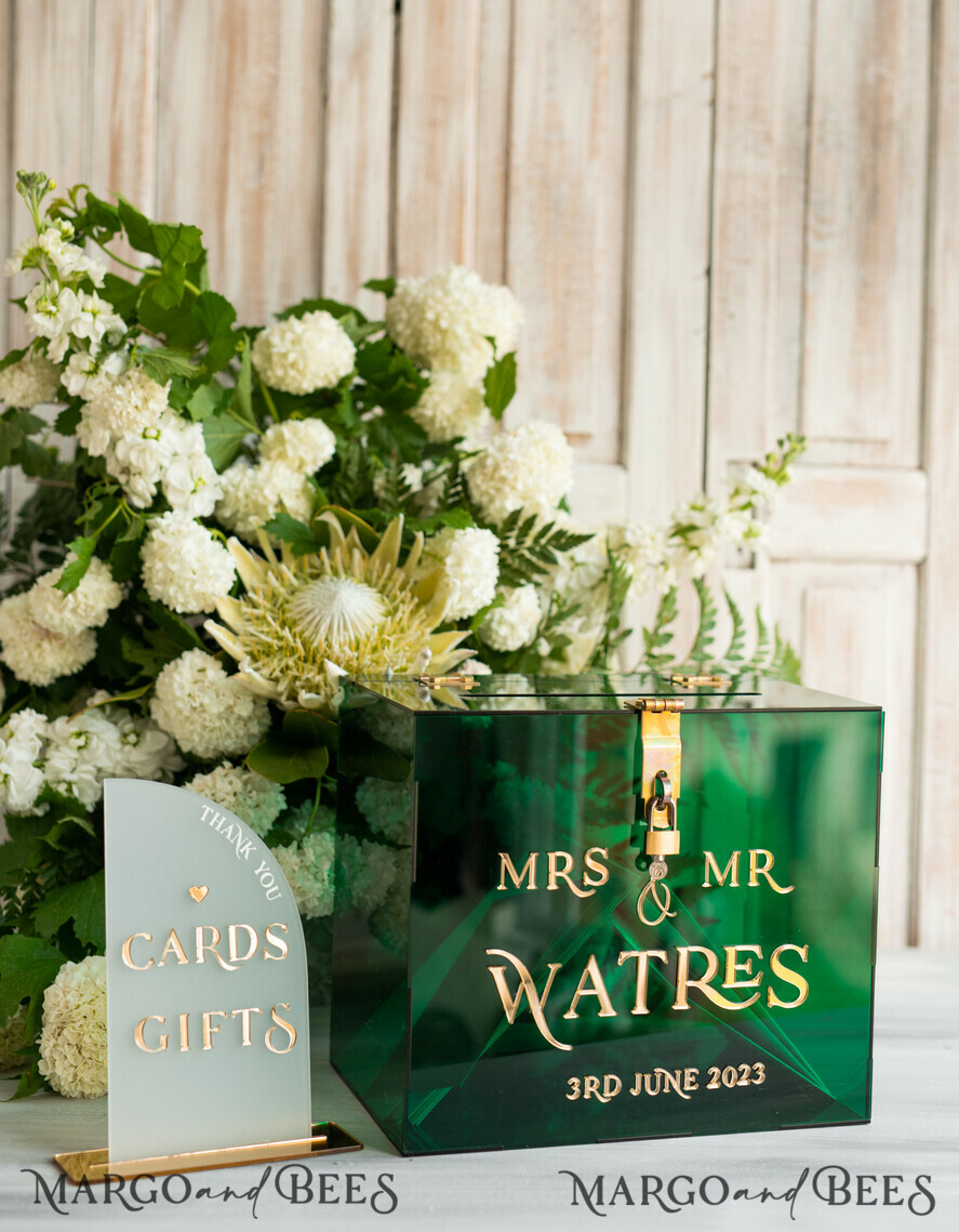 KARTONBOXEN  
 Acrylkartenbox Elegante smaragdgrüne Hochzeitsset Acryl-Kartenbox mit Schloss und Schild für Karten & Geschenke, personalisierte Hochzeitskartenbox, Acryl-Hochzeitskartenbox mit Deckel in Grün.