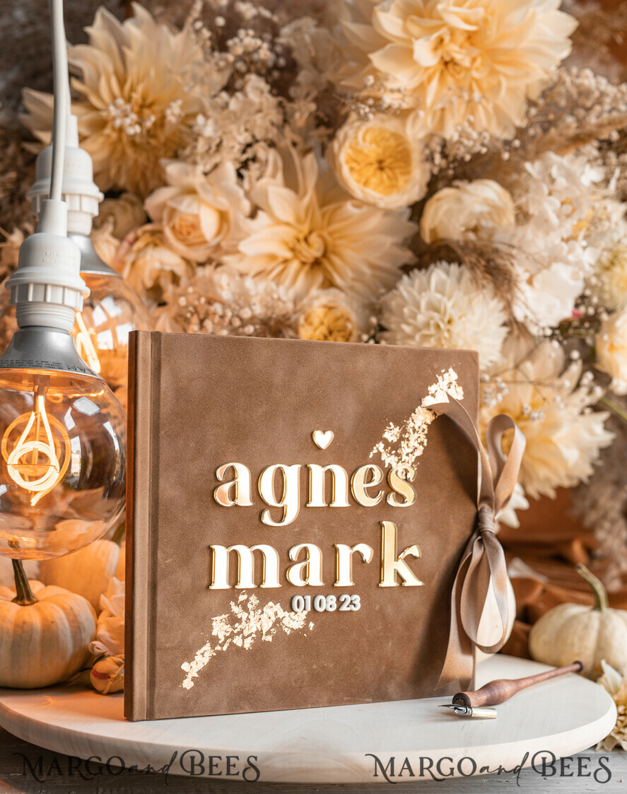 HOCHZEITS-GÄSTEBÜCHER Instax Sofortbildbuch Fall beige Gold Acryl Hochzeitsgäste Buch personalisiert, Tan Taupe Samt Sofortbildbuch Boho Elegant Instax Hochzeitsfoto Gästebuch, Erdtöne Acryl Instax Gästebuch Schild, Neutrales Samt Fotobuch.