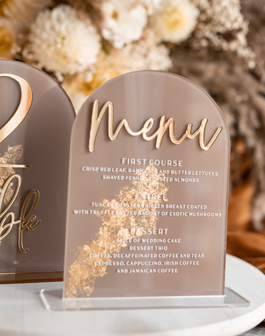 TISCHDEKORATIONSCHILDER   Acryl Tischdekoration Zahlen Acrylbogen Cappuccino Tischmenü, klare Acryl- und Goldschilder, Nude-Gold Plexi Tischnummern, tanfarbene Luxus-Hochzeitstischdekoration, erdige Hochzeitsbeschilderung goldene Spiegel Tischnummern