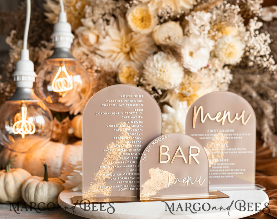 TISCHDEKORATIONSCHILDER   Acryl Tischdekoration Zahlen Acrylbogen Cappuccino Bar Menü, Klare Acryl- und Gold-Bar-Menü, Nude Taupe Gold Plexi Getränkebar-Menü, Tan Luxus Hochzeits-Getränkebar Tischdekoration, Erdige Hochzeitsbeschilderung Goldener Spiegel Bar Menü