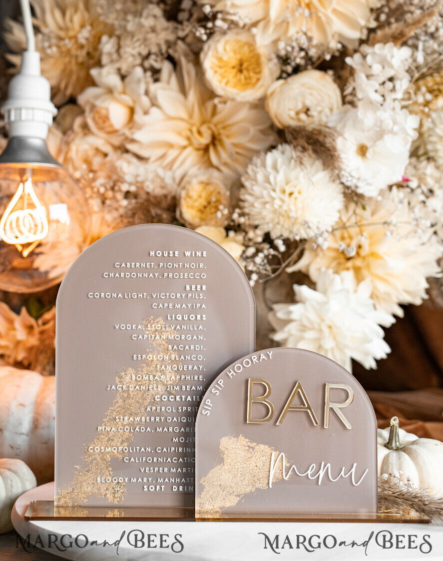 TISCHDEKORATIONSCHILDER   Acryl Tischdekoration Zahlen Acrylbogen Cappuccino Bar Menü, Klare Acryl- und Gold-Bar-Menü, Nude Taupe Gold Plexi Getränkebar-Menü, Tan Luxus Hochzeits-Getränkebar Tischdekoration, Erdige Hochzeitsbeschilderung Goldener Spiegel Bar Menü