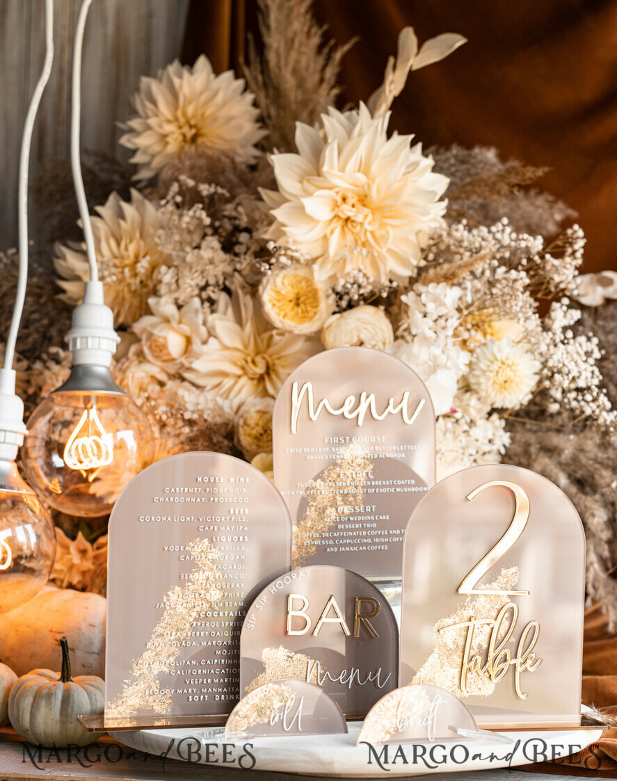 TISCHDEKORATIONSCHILDER   Acryl Tischdekoration Zahlen Acrylbogen Cappuccino Bar Menü, Klare Acryl- und Gold-Bar-Menü, Nude Taupe Gold Plexi Getränkebar-Menü, Tan Luxus Hochzeits-Getränkebar Tischdekoration, Erdige Hochzeitsbeschilderung Goldener Spiegel Bar Menü