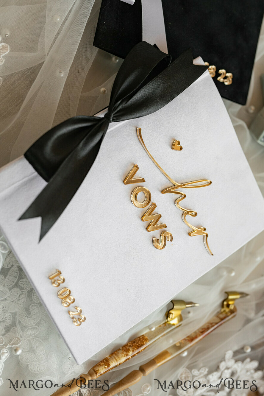 HOCHZEITSVERSPRECHEN  
 Acrylklar Gold Elegante klassische Braut und Bräutigam Gelübde-Bücher, Schwarz Weiß Gold Hochzeitsgelübde-Bücher Set aus zwei, Samt personalisierte Gelübde-Heftchen, Goldener Spiegel sein und ihr Gelübde-Bücher, Acryl Seine Ihre Gold benutzerdefinierte Hochzeitsgelübde-Boxen, Brautparty Geschenk.