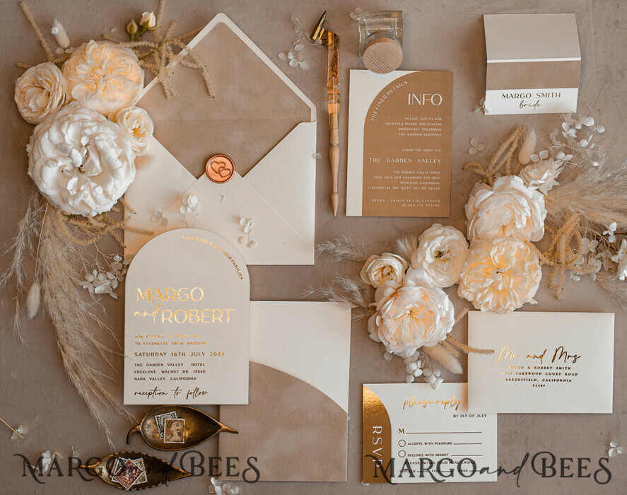 PROBENNEHMESERVICE
 Muster
 Elfenbein Gold Hochzeits Einladung Muster, handgemachtes Musterset, Beige Samt und Goldfolie Hochzeits Einladung, Glamour Einladungen Musterset