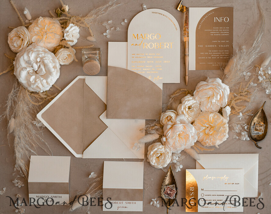 PROBENNEHMESERVICE
 Muster
 Elfenbein Gold Hochzeits Einladung Muster, handgemachtes Musterset, Beige Samt und Goldfolie Hochzeits Einladung, Glamour Einladungen Musterset