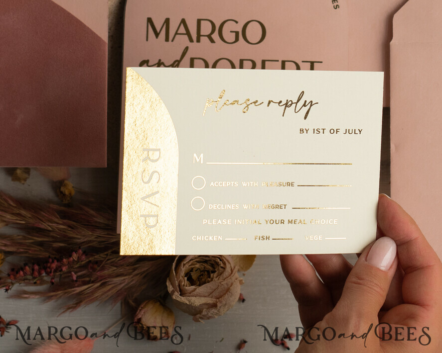 PROBENNEHMESERVICE
 Muster
 Staubige Rose Hochzeits-Einladung Muster, handgemachtes Muster-Set, rosa Samt und Goldfolie Hochzeits-Einladung, zartrosa Einladungen Muster-Set
