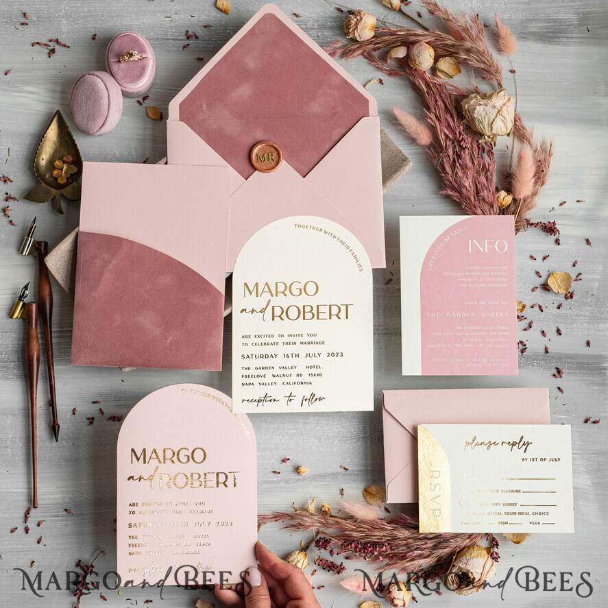 PROBENNEHMESERVICE
 Muster
 Staubige Rose Hochzeits-Einladung Muster, handgemachtes Muster-Set, rosa Samt und Goldfolie Hochzeits-Einladung, zartrosa Einladungen Muster-Set