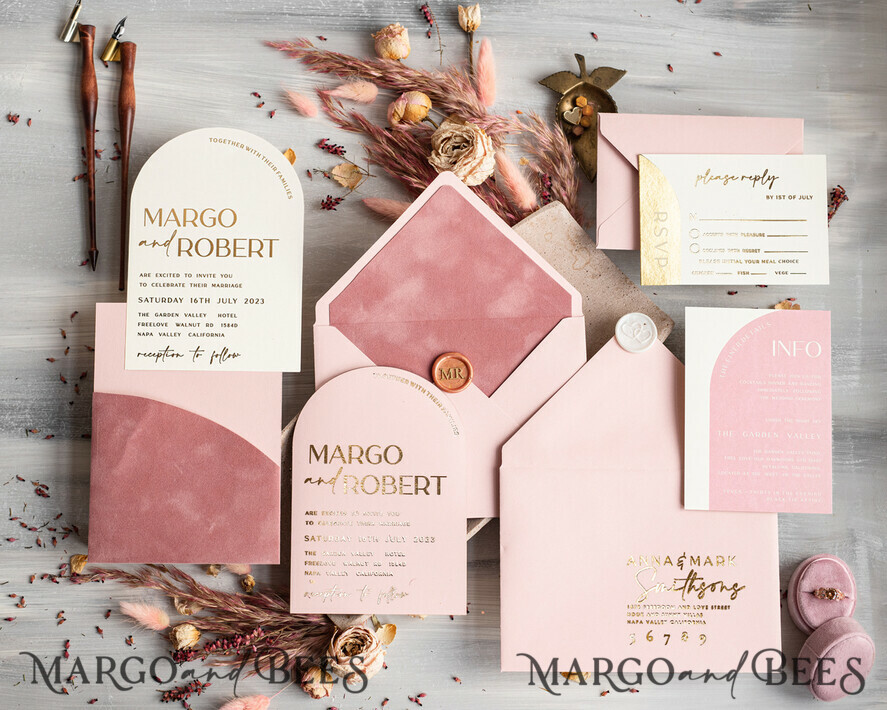 PROBENNEHMESERVICE
 Muster
 Staubige Rose Hochzeits-Einladung Muster, handgemachtes Muster-Set, rosa Samt und Goldfolie Hochzeits-Einladung, zartrosa Einladungen Muster-Set